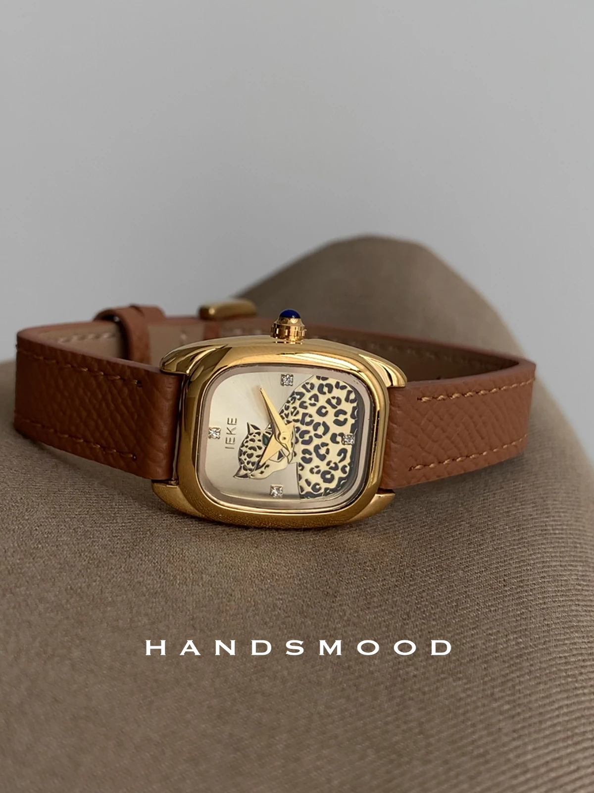 

Elegant ladieswatchwithsmall brown dial and retro style Highend ladies watch Luxury and highquality ladies watchGift for ladies.