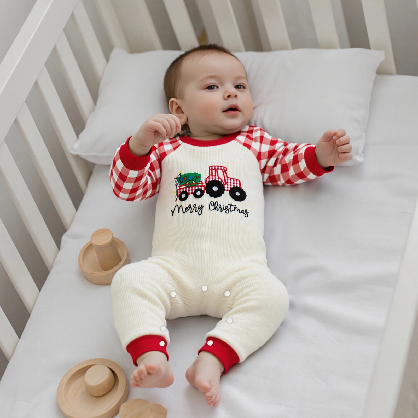 

Осенняя одежда для малышей, комбинезон для мальчиков, клетчатый комбинезон с длинными рукавами и вышивкой «Рождественская елка и буквы», одежда для новорожденных