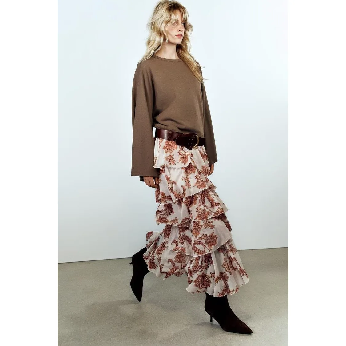 Fashionable Layered Print Skirt Elegant Decorative Women's Cake Skirt Standard Fit Polyester Fiber Printed Gored mid Waist