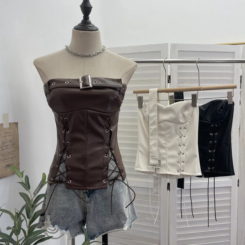 2026 Nuovo cinturino sexy con vita divisa Top a tubo Spice Girl Pu Fibbia in pelle Avvolgente sul petto senza maniche Top senza spalline per le donne