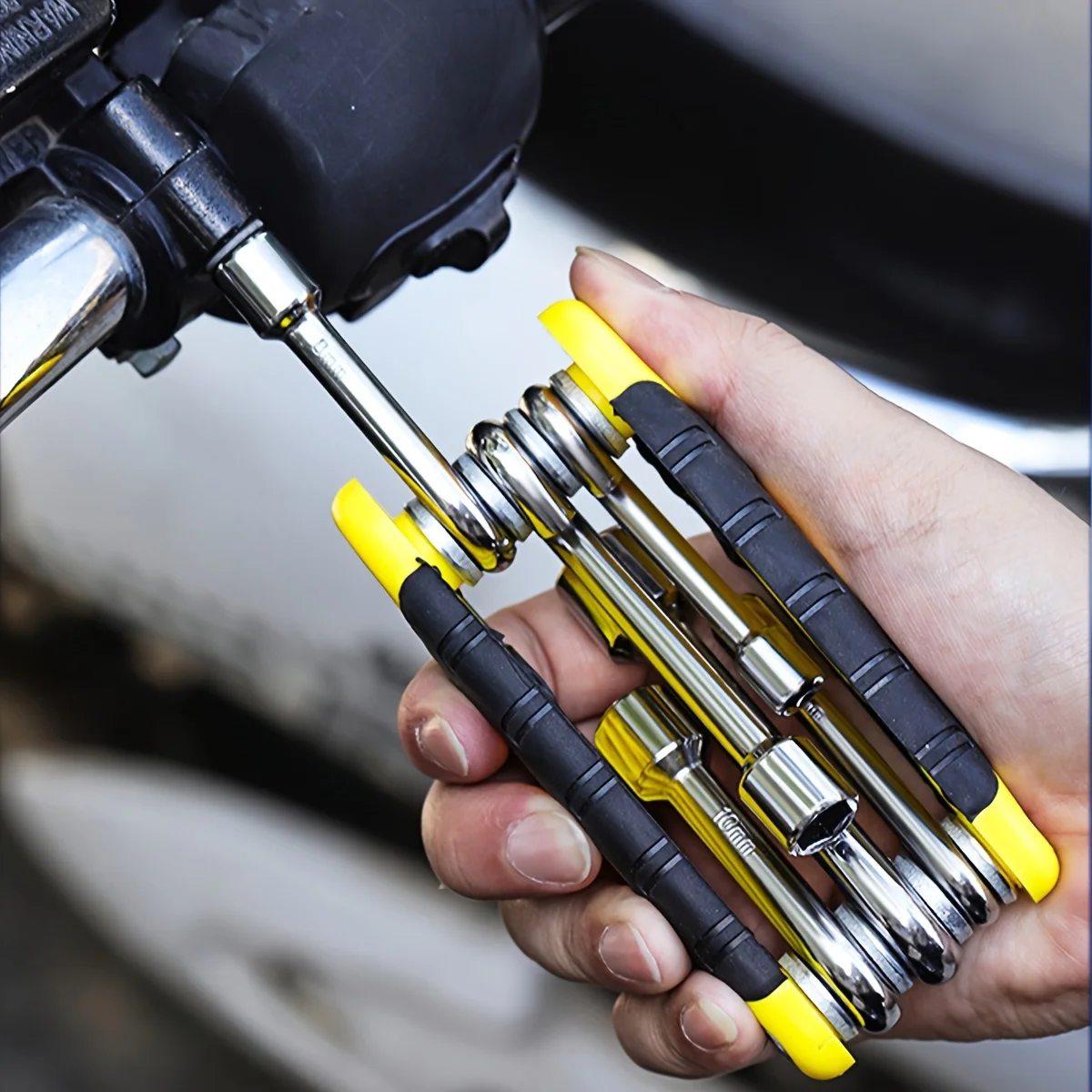 Folding Socket Wrench Set, Portable Multi-Tool Nut Driver Set for Motorcycle, Bicycle & Auto Repair