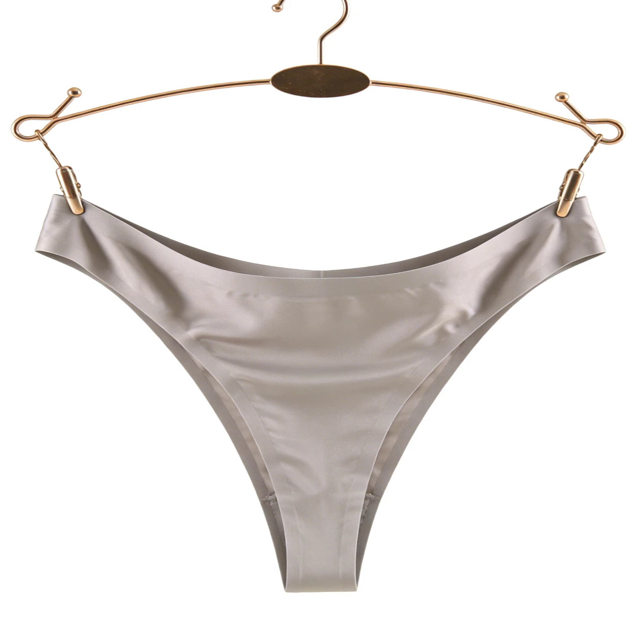 Sømløs Satin Thong for Damer - usage example