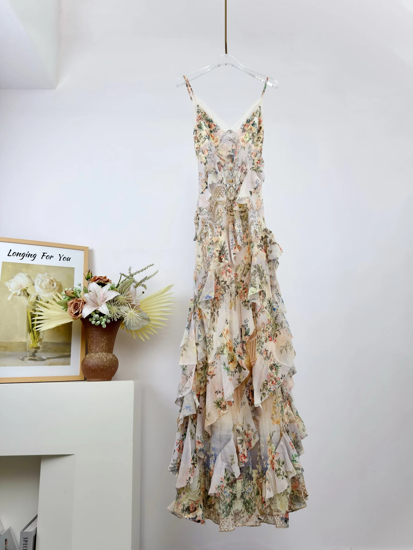 Senhoras babados em camadas estilingue robe renda bordado emendado com decote em v sem mangas cintura alta férias magro seda maxi vestido