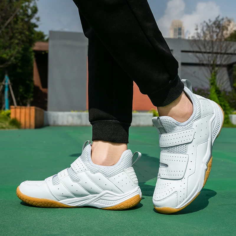 

Men's and Women's Volleyball Shoes, Outdoor Fitness Badminton Shoes, Youth Table Tennis Training and Competition Sports Shoes