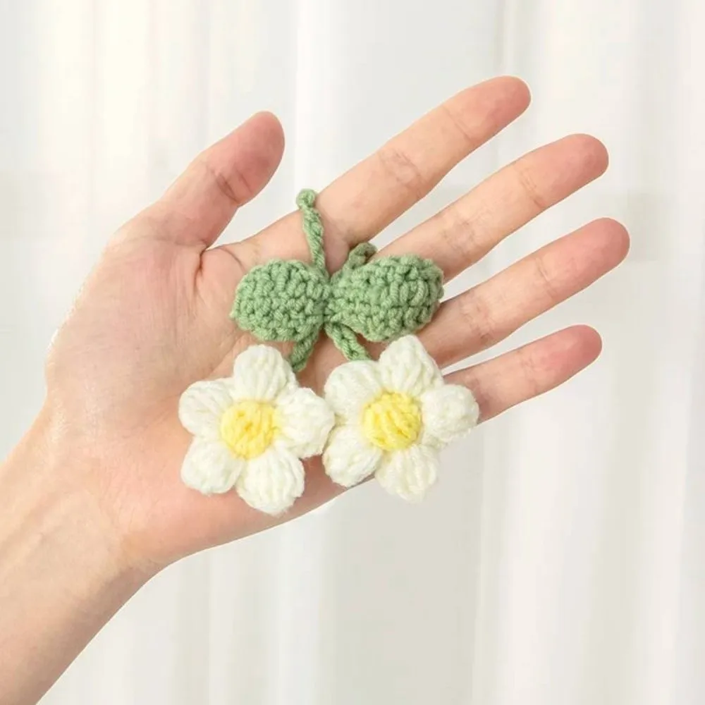 

Fashion Colorful Crochet Flowers Pendant Handmade Creative Plant Keychain Knitted Flower Bag Pendent Gifts