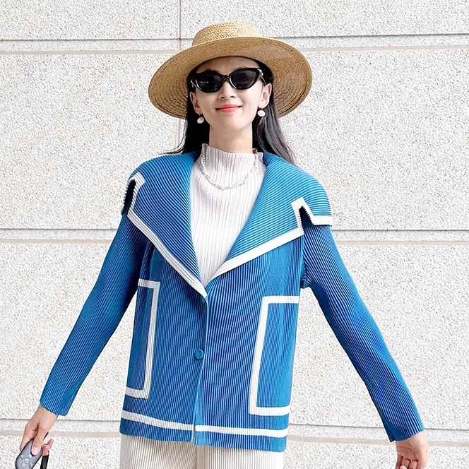 

Женская повседневная куртка, осень 2024, новое поступление, однобортная плиссированная модная куртка с цветными блоками и длинными рукавами