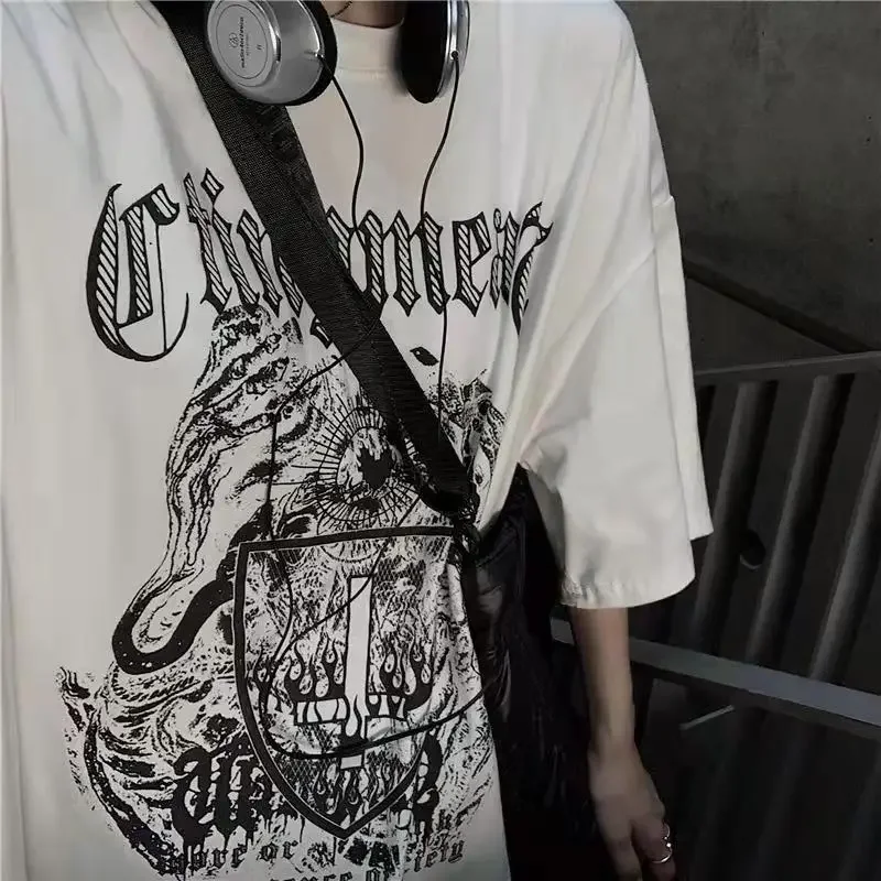 原宿-女性用y2kアニメプリントtシャツ,原宿トップ,レトロな韓国スタイル,黒のデーモンパンクゴシック服,特大グラフィック