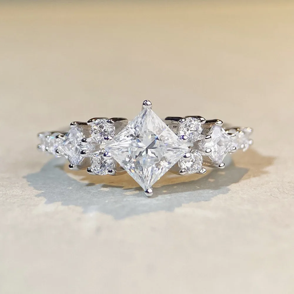 Romantic Sparkling Princess Cut 5A Zircon Engagement Rings Silver Color Multi-Stone Cluster Band for Women Wedding Jewelry Gifts