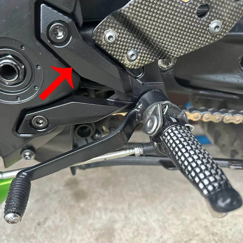 Z750 Front Footrest Foot Pegs Bracket Mount Kit Pedal Pads For Kawasaki Z 750 2007 2008 09 2010 2011 2012 Motorcycle Accessories
