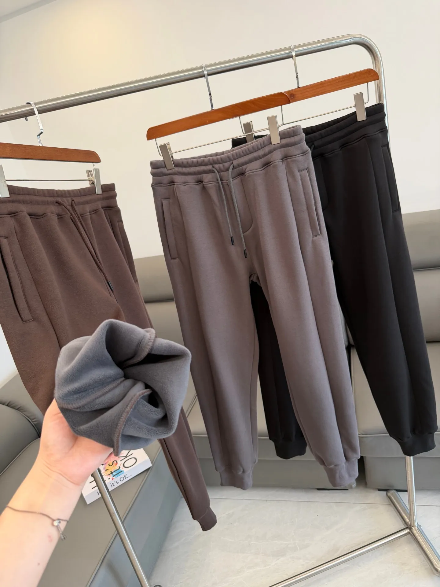 

Утепленные теплые зимние мужские спортивные брюки свободного кроя из орлона с эластичным поясом, повседневные брюки для отдыха с широкими пышными манжетами