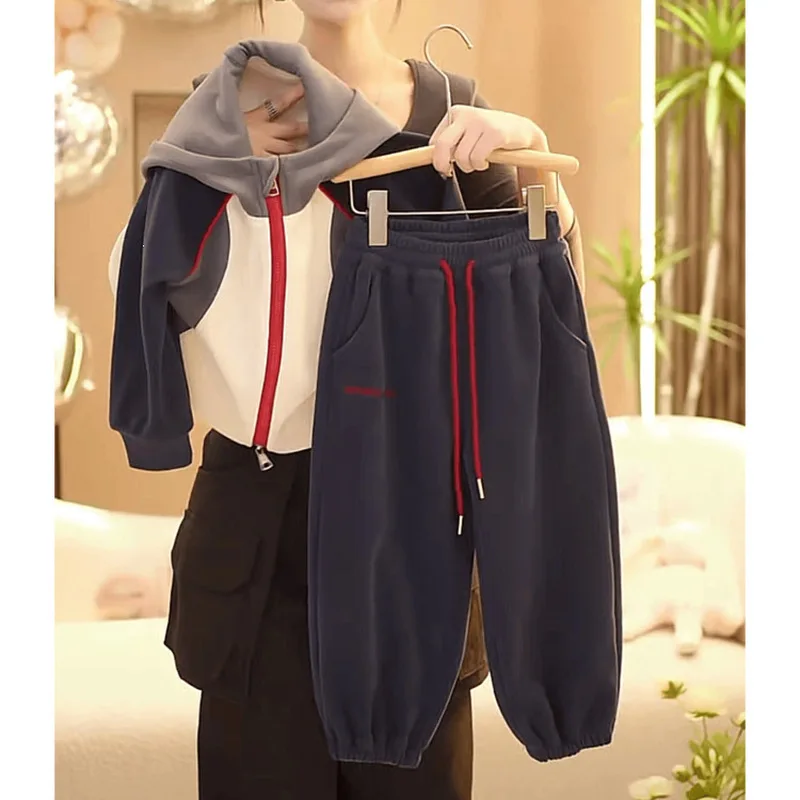 Girls' Casual Sweatshirt Set2026New style two-piece sports set for older children, featuring a color-blocked hooded cardigan and