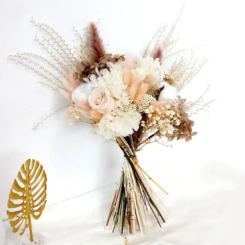 Wedding Bouquet Bride Holding Flowers Pampas Grass  Dry Flower Arrangement Bohemian Style Bridesmaid Holding Home Decoration