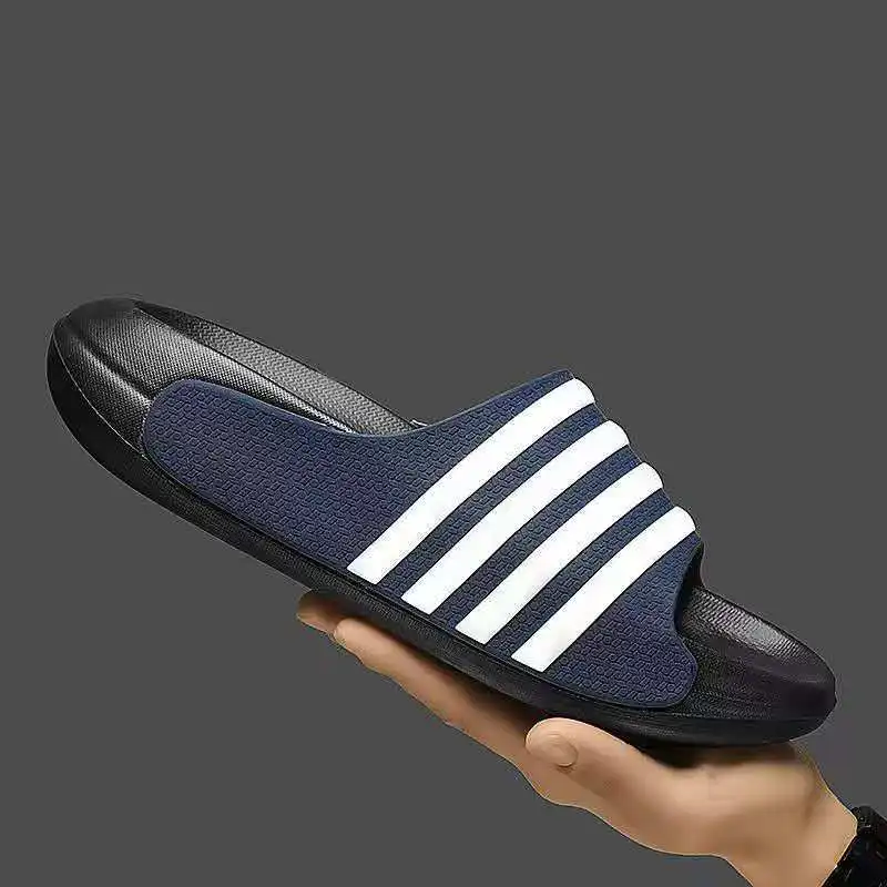 2026 Summer comfortable soft-soled slippers for couples anti-slip durable lightweight stylish and casual beach sandals