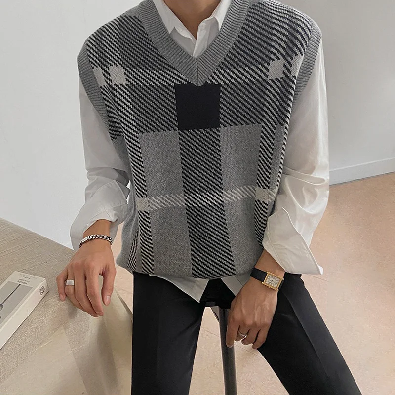 

Fashion Menswear Chic Plaid Pullover Tops Men's New Loose V-neck Sleeveless Casual Knitting Vests Tide Spring Winter 2022