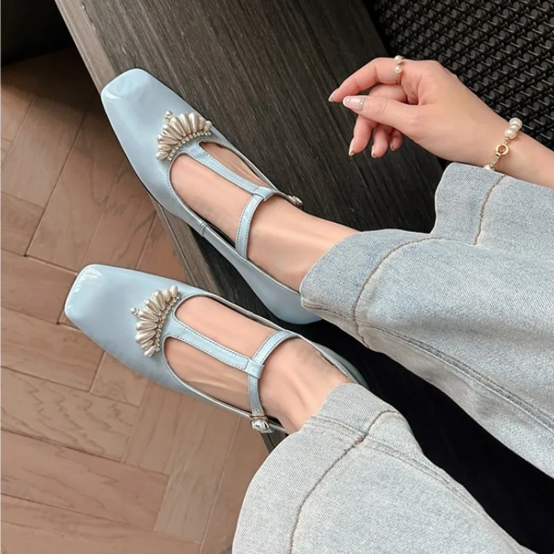 

Square Head French Style T-shaped Buckle Low Heel Mary Jane 2025 New Women's Shoes Shallow Mouth Temperament Elegant Single Shoe