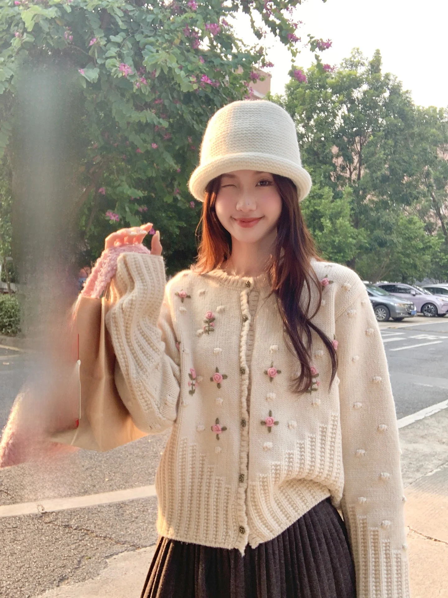 

Loose Fit round Ne Knitted Sweater Women's Casual Sle 3D Crochet Design Sweet Top for Small Stature Comfortable Wear