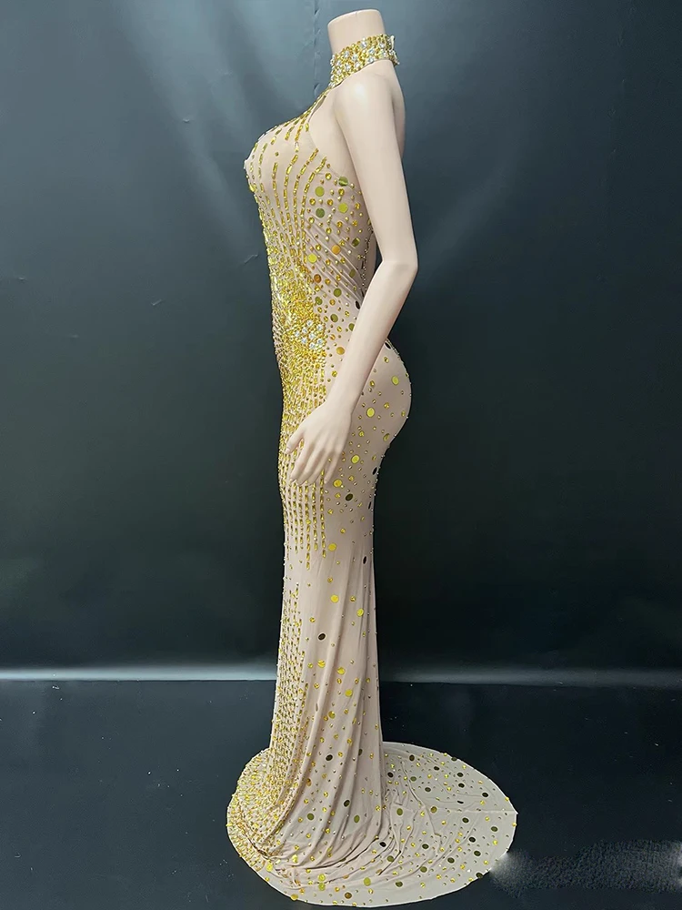 고품질 라인스톤 섹시한 홀터넥 백리스 탄성 드레스 2025 신상 맞춤 여성 의류