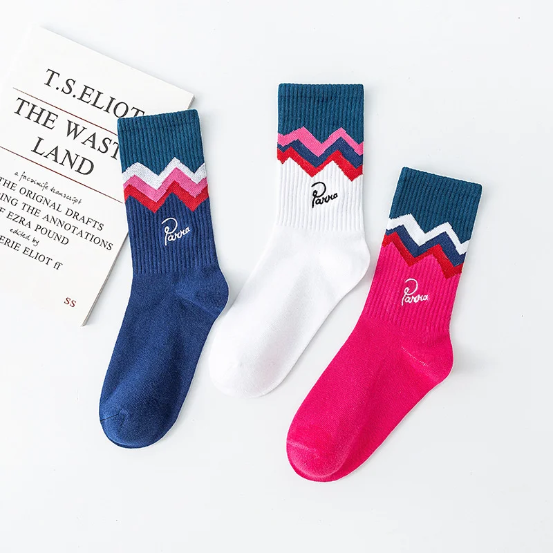 3 Paare/Box Socken Herren Herbst Mode Skateboard Sport Brief Stickerei Liebhaber Weiß/Rot/Blau Trend Hip Hop Baumwolle socken – Detail 12