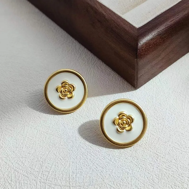 

Earrings Niche Camellia Stud Earrings Silver Needle French Summer Earrings Women's Flower Enamel Retro Drip Glaze
