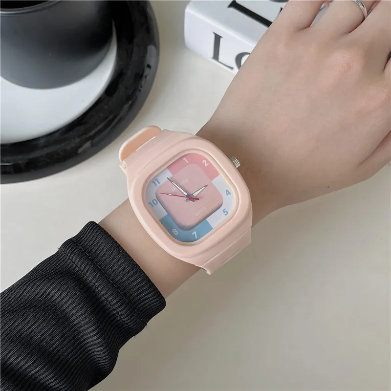 Luxury Fashion Silicone Women Watches Qualities Square Quartz Wristwatches Student Female Clock Gift Montre Femme