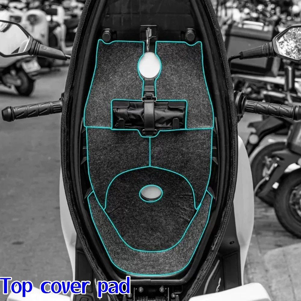 Suitable for 2026 150SC / 150SC-F models: Non-destructive accessory—scratch-resistant under-seat storage compartment liner/mat.