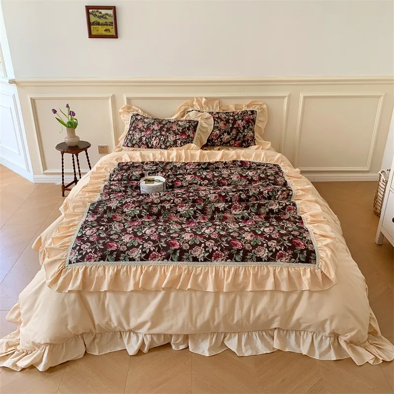 

Vintage Floral Patchwork Ruffle Duvet Cover Set Women Girls 100%Cotton Queen King Bedding 1Duvet Cover 1Bedskirt 2pillowcases