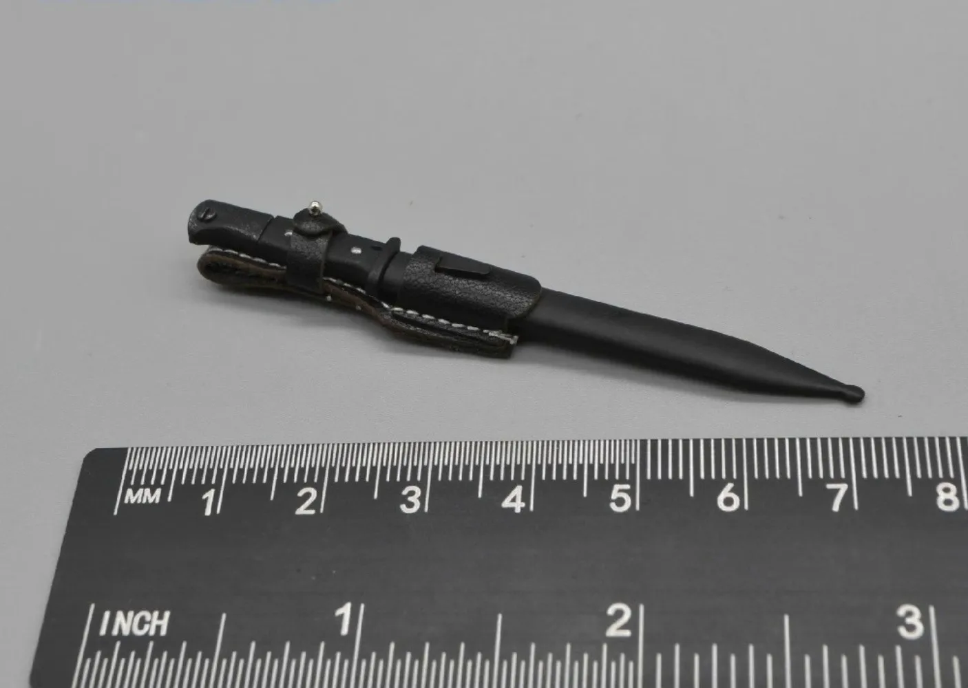 

D80183 1/6 Scale Soldier Bayonet Model for12''Medical Soldiers