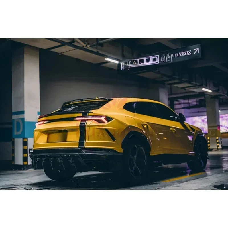 Style Body Kit Is  LambURUS Carbon Fiber Front bar Side Skirt Rear Diffuser Rear Spoiler Body Decoration