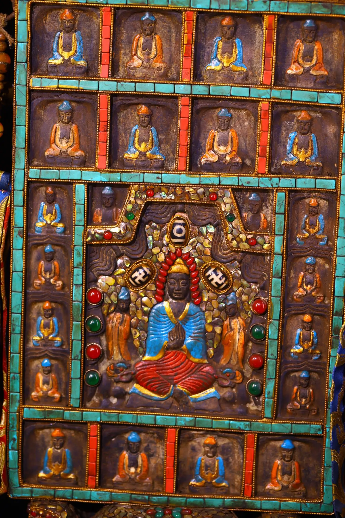 

15 "Xizang народная старая натуральная метеоритная мозаика, драгоценный камень gZi, бусины, бирюза Шакьямуни, 20 буддийских табличек, зал поклонения