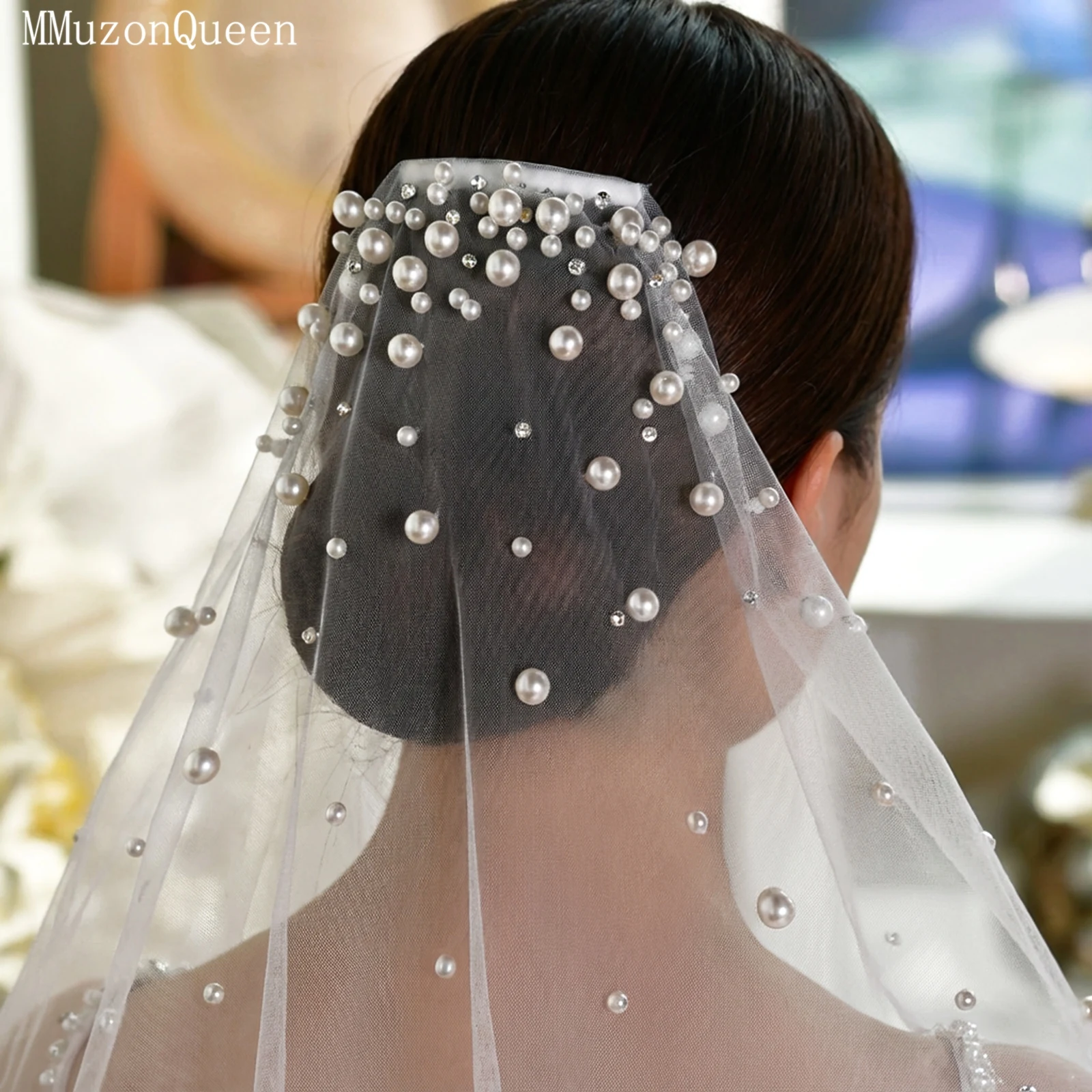 TOPQUEEN Elegant Pearl Wedding Veil Soft Single-Layer Brautschleier Mit Strass Minimalist Design With Comb Customizable V135 image 2