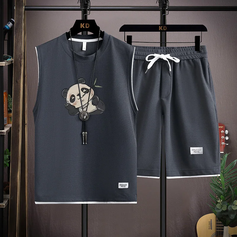 

Повседневный спортивный мужской комплект из двух предметов: летний жилет с круглым вырезом и шорты из полиэстера, идеально подходит для студентов и подростков.