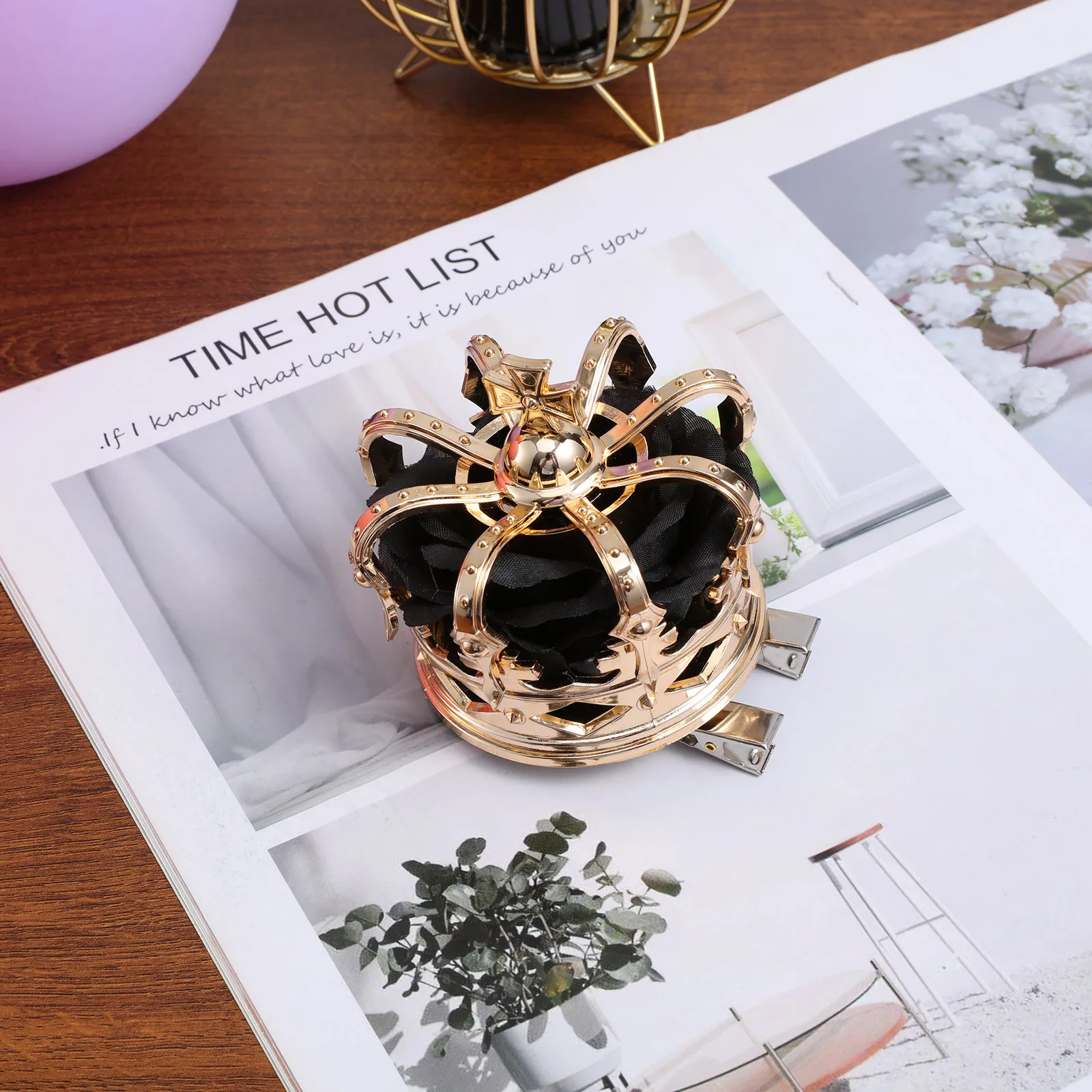 

1Pcs Golden Crown Hair Clip Halloween Party Queen Headdress Cosplay Three-Dimensional Crown Hairpin Accessories