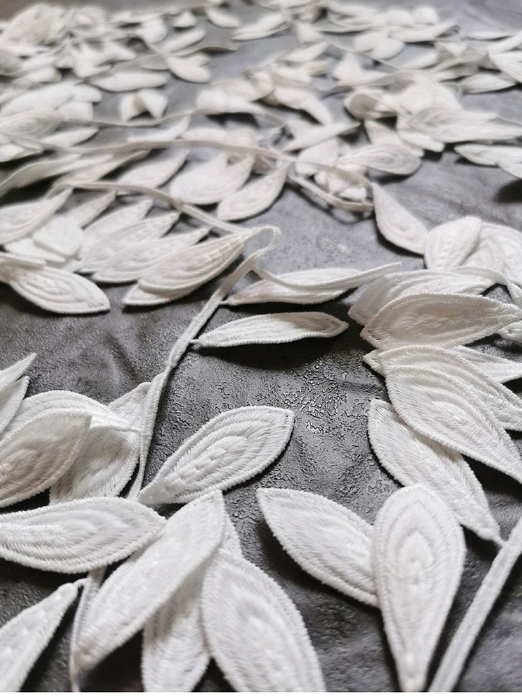 3D-Konkav-Stickerei-Blattspitzenbesatz, hochwertige und dicke Designer-Materialien – Detail 6