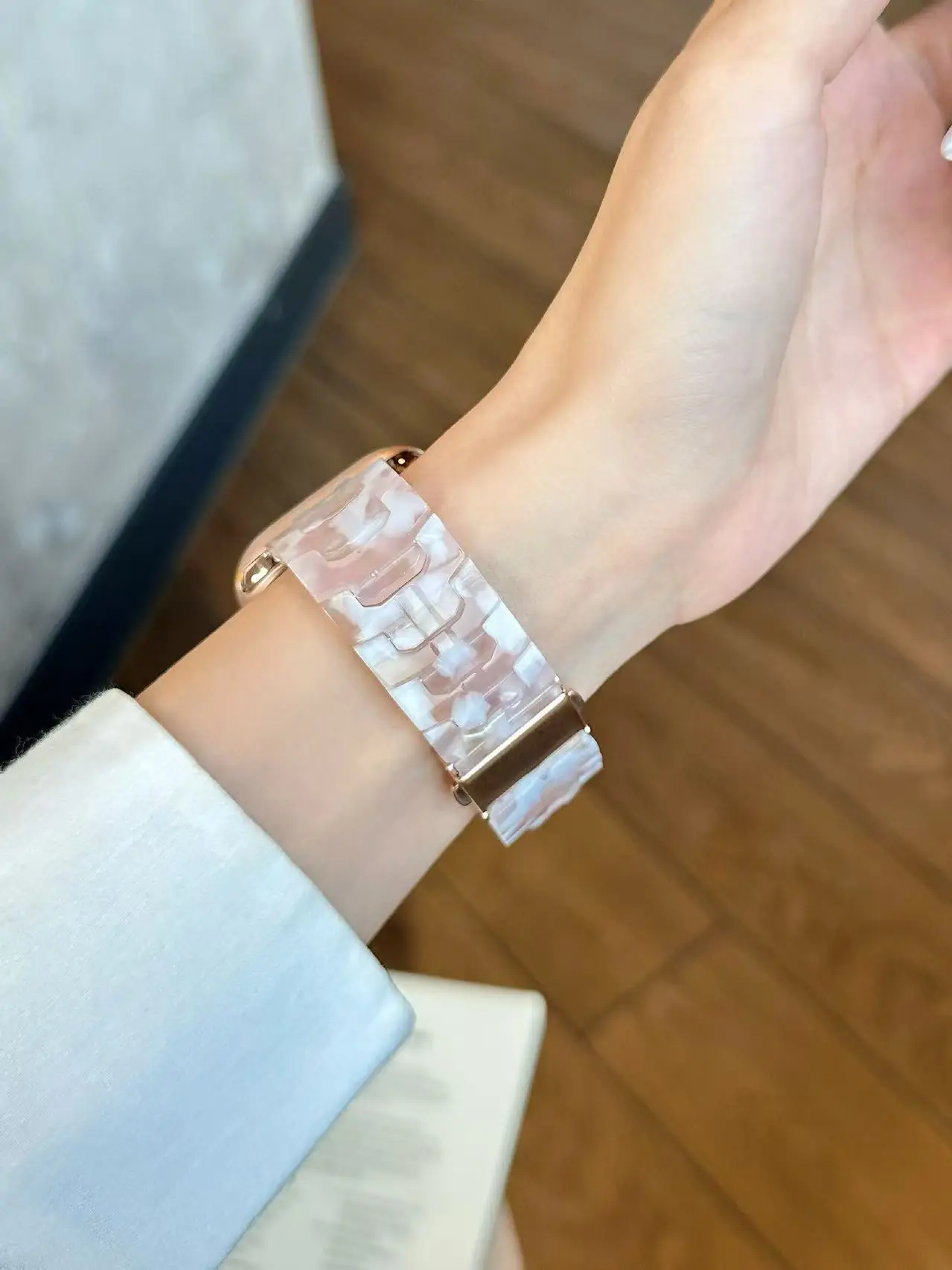 حزام من الراتنج مناسب لسلسلة ساعات Apple 1 إلى 10، متوافق مع أساور المعصم مقاس 38 مم، 40 مم، 41 42 44 45 46 مم، و49 مم