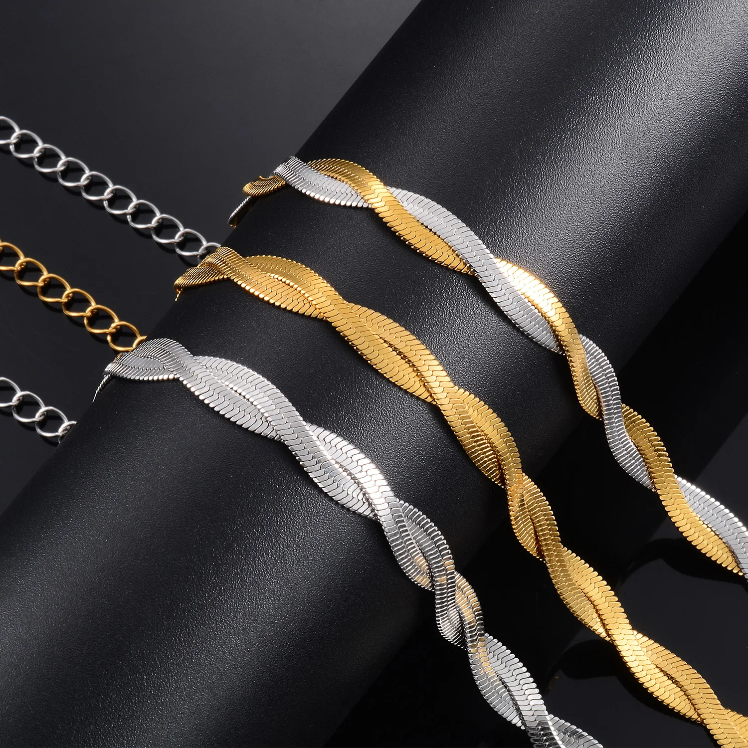 2mm 2,5mm 3mm Doppel-Halskette Choker Unisex Flache Schlangenkette Edelstahl Fischgrät-Kette Goldfarben Modeschmuck – Detail 4