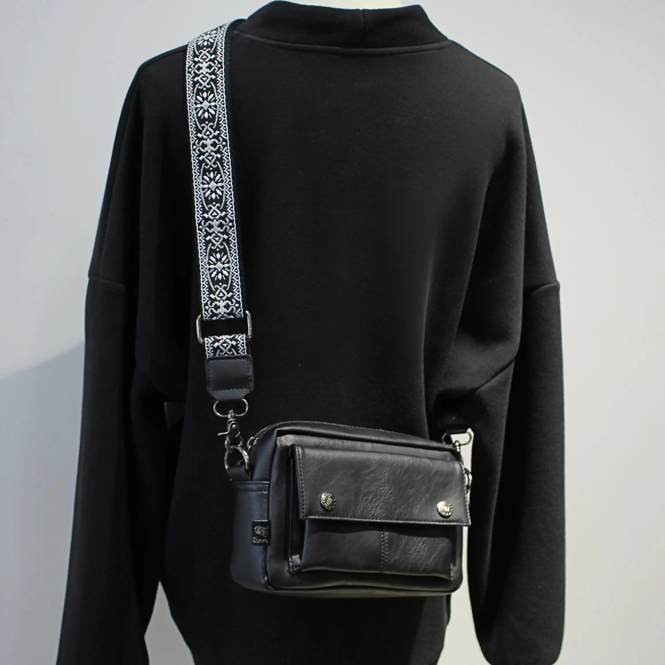 Street Style Retro PU  Square Backpack Zipper Crossbody Men's Bag Casual Diagonal Chest Bag Trendy Youth Soft Surface