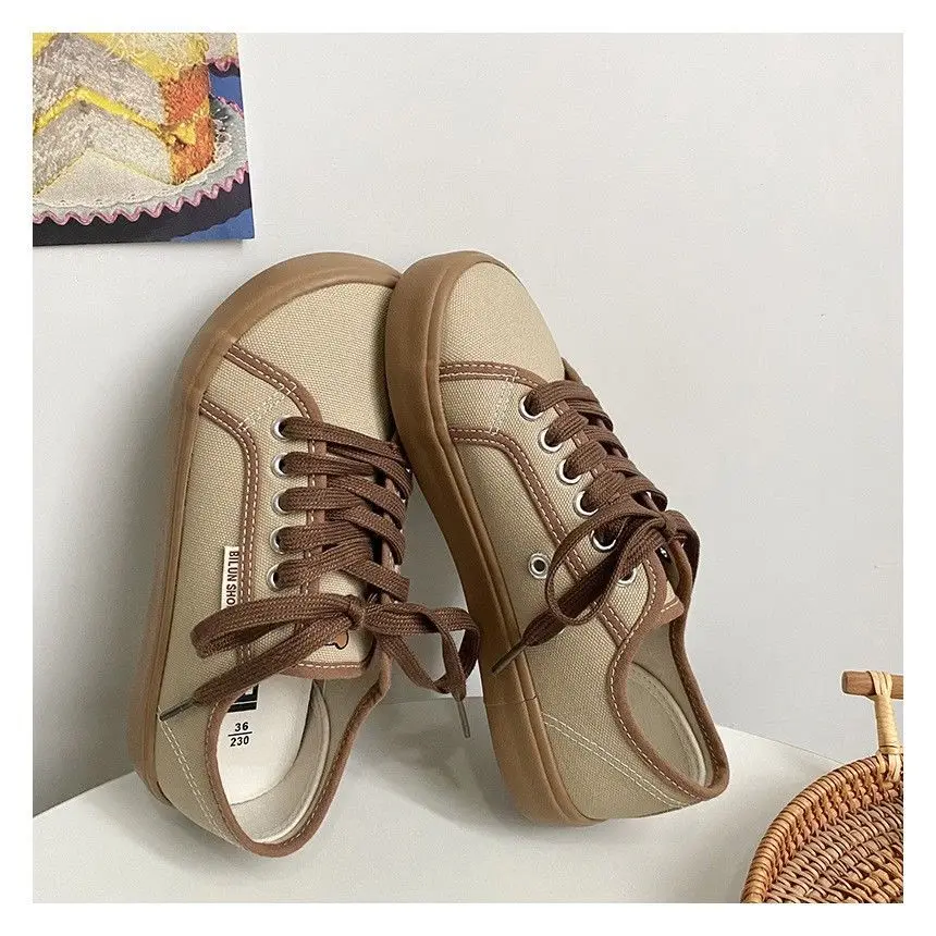 ออกแบบรองเท้าผ้าใบผู้หญิงรองเท้าผ้าใบด้านบนกว้าง Toe Lace Up Trainers รองเท้าสาวสีแดงรองเท้าผ้าใบสีฟ้าหญิง Tenis Plimsolls