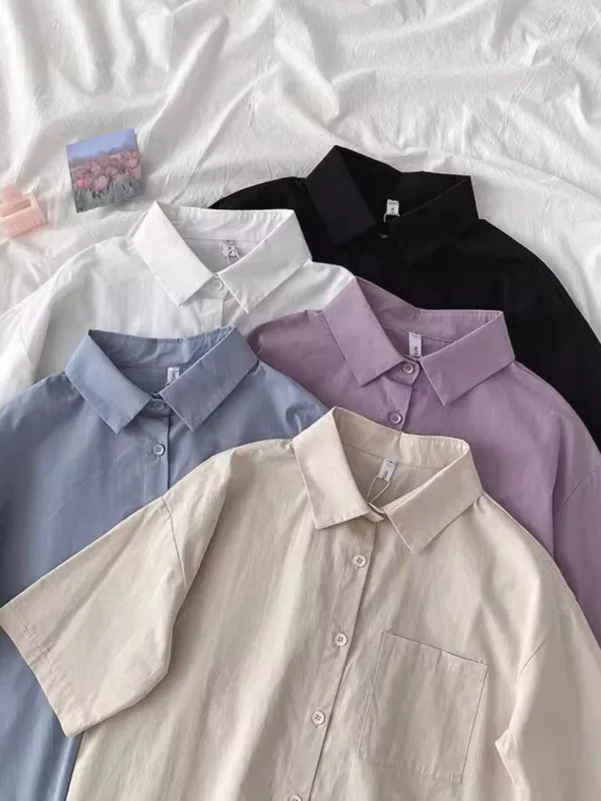 

Рубашка в стиле ретро в гонконгском стиле, свободная, с коротким рукавом, базовая, женская, универсальная, с воротником, в студенческом стиле, прямого кроя, летняя, новинка