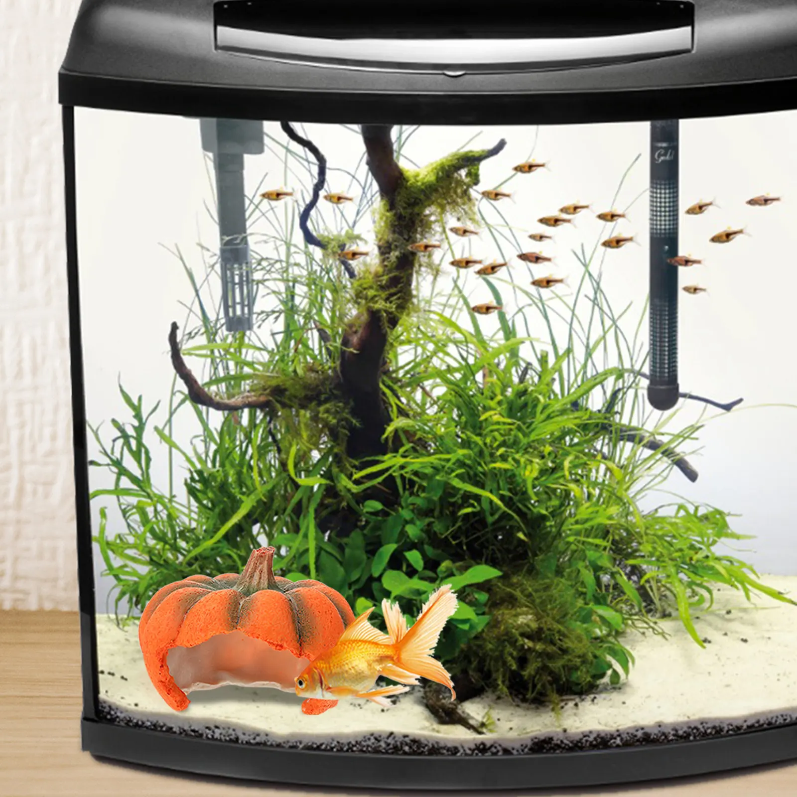 Aquarium Fish Yellow - 手作りの黄色いカボチャ型水槽装飾品。樹脂製で、魚が隠れる場所や、カメが隠れる場所としても使える。漫画風のデザインで、水槽を可愛く飾る。