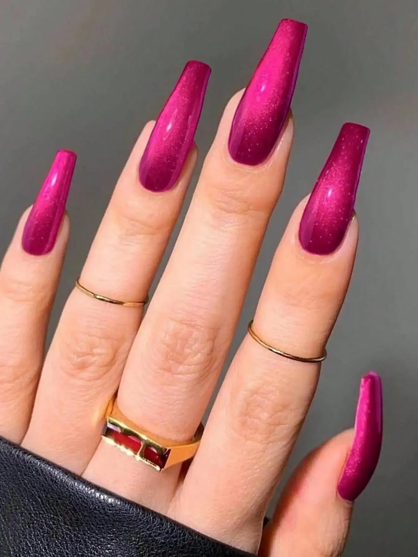 

24pcs Y2K Long Coffin-Shaped Aesthetic Crystal Bright Pink Cat Eye Nail Stickers, Perfect Fit, Red Cat Eye Acrylic False Nails Set Includes 1pc Jelly Gel And 1pc Nail File