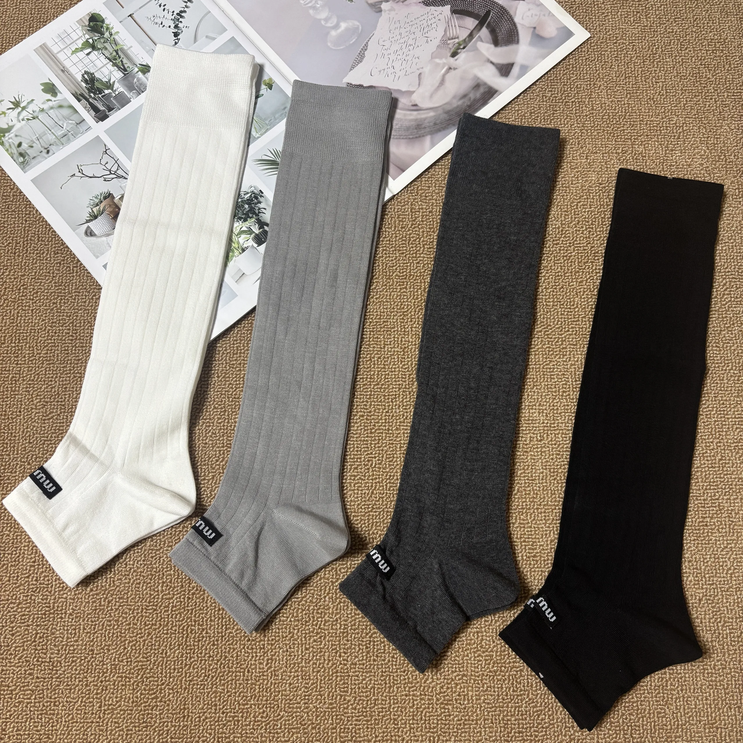 

Slimming Thin Leg Sos with Letter Embroidery Faionable Trendy Cotton Footrest f Leg Covering Sos for Women