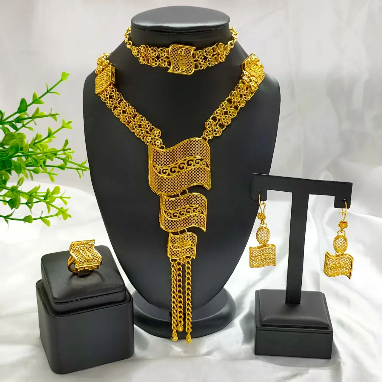 

Indian 24K Gold Color Necklace Set Nigerian Party Bridal Wedding Ethiopian Luxury Dubai Jewelry Wholesale 2025 New Gifts