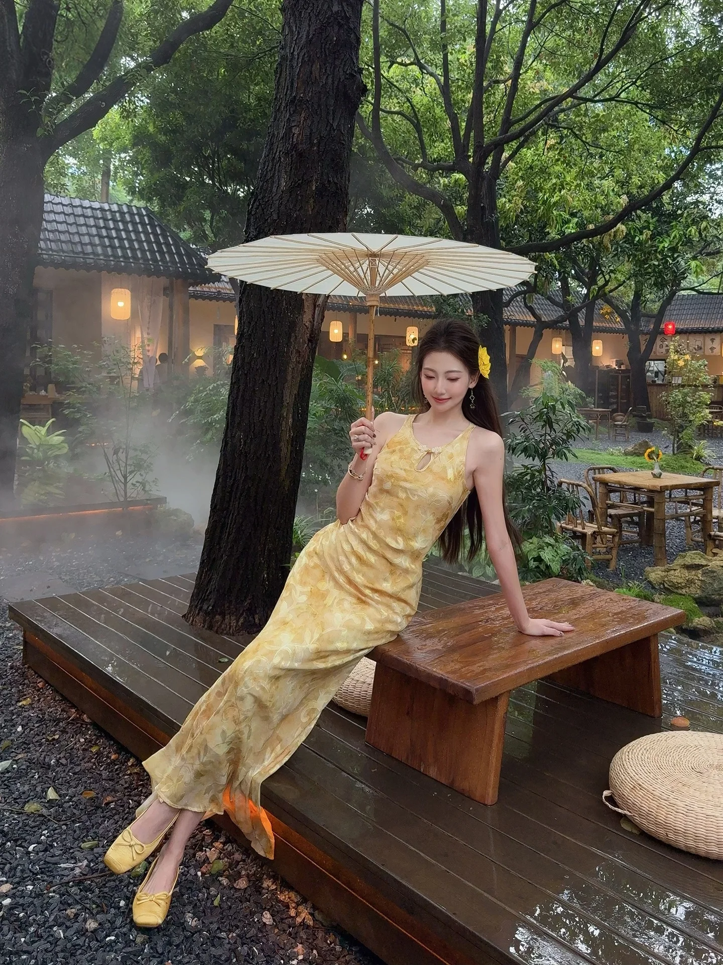 

Новое китайское платье XiaoLi: Желтое, средней длины, с цветочным принтом, вырезами на плечах, драпировкой, облегающее, с круглым вырезом, для женщин