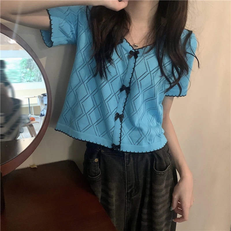 Women Summer 2023 New V-neck Loose Short Tops Bowknot Button White Thin T-shirts Ice Silk Short-sleeved Sweater T-shirt Sweet
