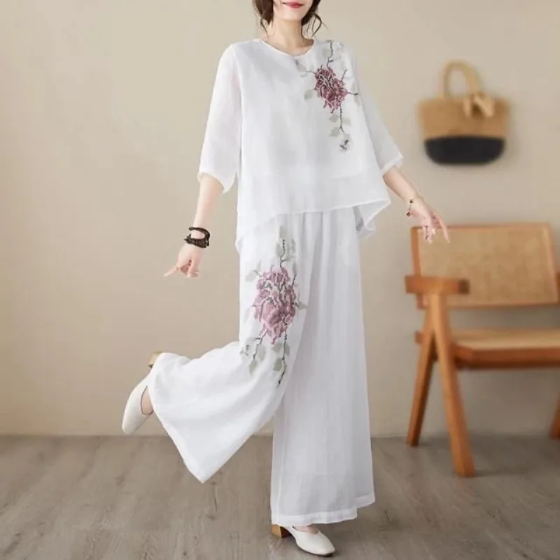 Conjunto de Dos Piezas de Lino con Bordado Floral en Rosa Polvoriento para Mujer (Top y Pantalones Anchos)