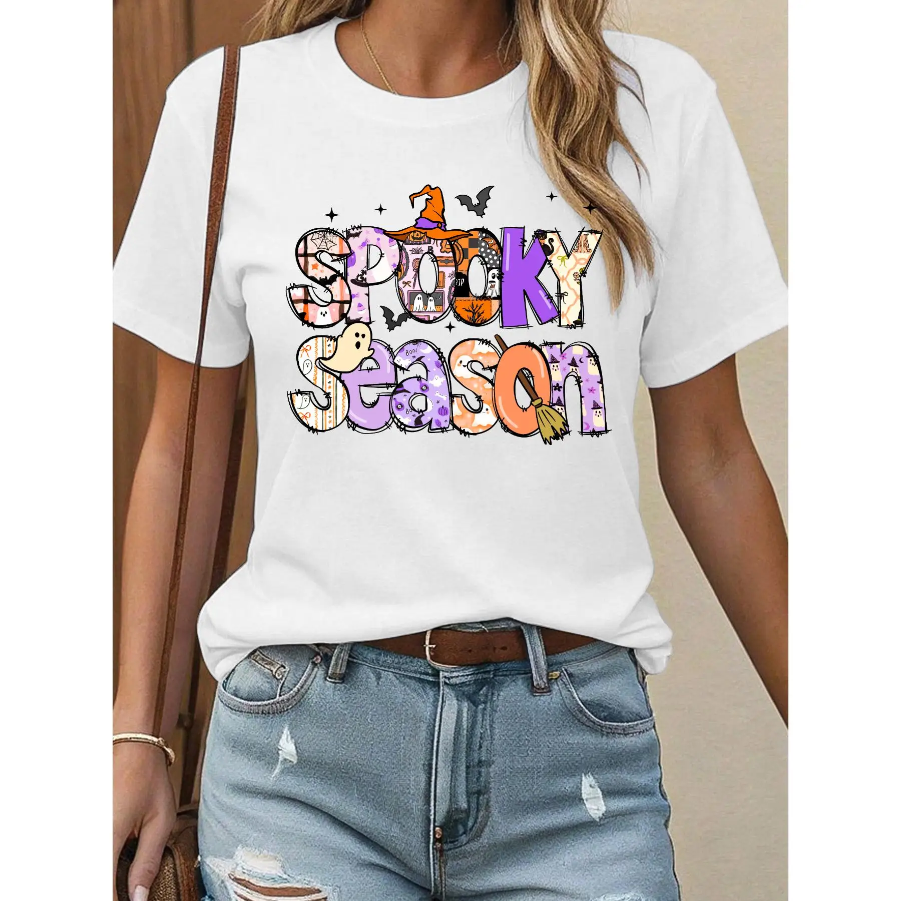 

Stylish Spooky Season T-Shirt for Women, Halloween Witch Bat Ghost Graphic Tee, Unisex Autumn Holiday Party Top
