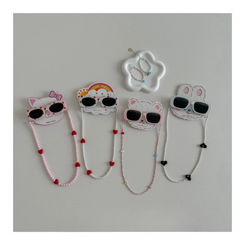 

Kids Cartoon UV400 Sunglasses with Beaded Anti-Lost Chain Cute Girls Animal Eyewear Set for Toddler Beach Outdoor Party Use BT14
