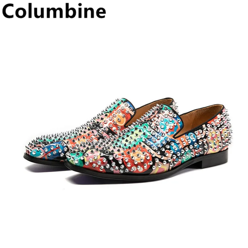 

Fashion Graffiti Print Low Top Casual Shoes Mixed Color Rivets Stud Flats Slip On Men Shoes Runway Chaussures Hommes