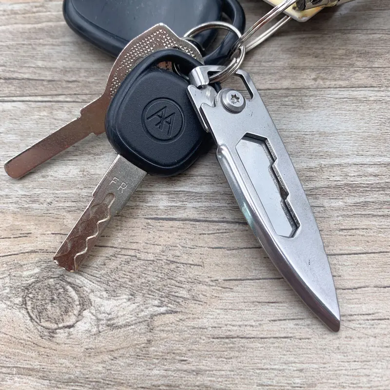 Mini coltello pieghevole tascabile in acciaio inossidabile 420 campeggio all'aperto EDC piccoli utensili manuali portachiavi apribottiglie