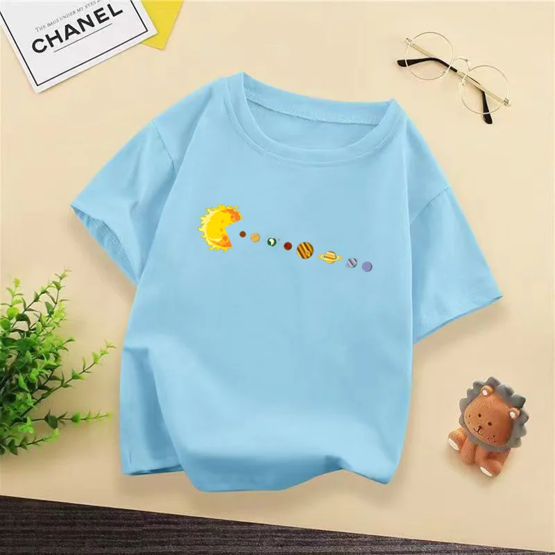 Camiseta con diseño de planetas del sistema solar para niños, camiseta informal de algodón de manga corta con gráfico espacial estilo Pacman para niños y niñas WX149